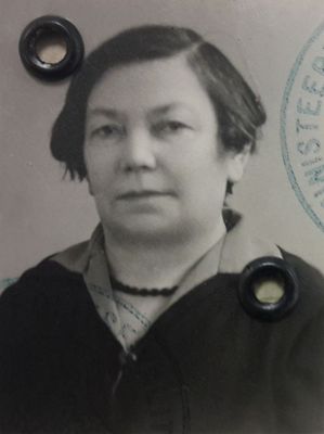 Dvora Gutman (1871-?)
