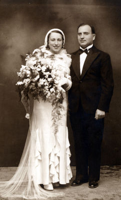 Tevje Feiman (1900-1975) and Gita Feimann (Gutman) (1910-2004) wedding. Tallinn, 1934.
