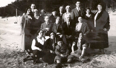 Pirita beach. 1929.
Left to right. Sitting I row: Genja Schulklepper (Hait), Rebekka Kuritskes (Schulklepper), Genrich Kuritskes, Bronislava (Boba) Golomb (Dymschits).
II row: Lev Hait, Mira Hait, Haim (Mikhail) Schampal, Lena Dymschits (Finberg).
III row: Berta Matskin (Deitsch), Villi Matskin, Frida Hait (Finberg), ?, Vera Schampal (Rutstein), ?, ?, Mikki Matskin, Tsilla Matskin (Hait), ?
