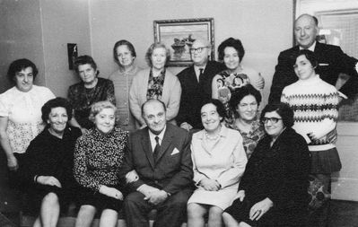 Herman Levi jubileum
Left to right.
Standing: Sara Rubanovitsch, ?, ? (Meilach), ?, Robert Minsker, Frida Rubanovitsch, Lena Rubanovitsch, Meilach
Sitting: Raja Karro (Gurevitsch), Frieda Levi (Leibo), Herman Levi, Anna Meri Vigdortschik (Leibo), Leida Tolp, Mirjam Minsker (Gerschkovitsch)
