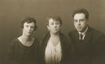Biek family
Vera Biek (Vinogradova), Maria Biek (Fleischacker), Hermann Biek
