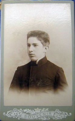 Gubergritz Maks (1886 - 1951)
Keywords: [G]