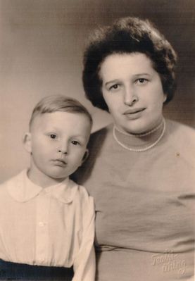 Harry Naimark and Rochel Leia Naimark (1924-1992)
