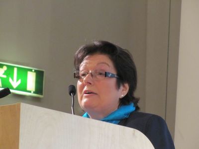 b2. Alla Jakobson - the Chiarwoman of the estonian Jewish community
