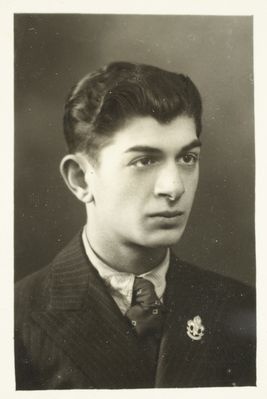 Jakov Stein (b. 1923). Narva. ~1938
