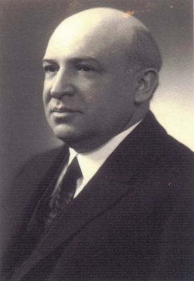 Kaplan Jossif  (1884 - 1941 [img]http://muuseum.jewish.ee/md.gif[/img])
October 1936
Keywords: [medics]