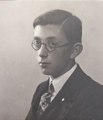 Levin Sergei (Issai)
