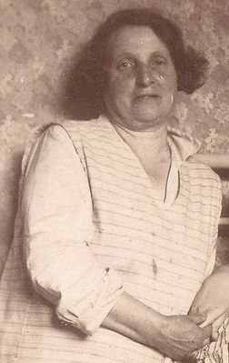 Mascha Gluschkin (Ginovker) (1876-1941)
