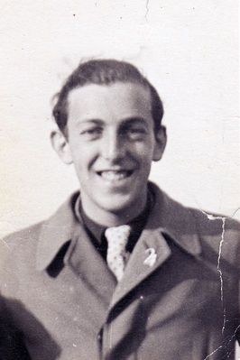 Osip Benenson - student in Milano, Italy. 12.6.1938.
The badge with letter "M" (Mussolini) - fascist (not nazi) student organization
