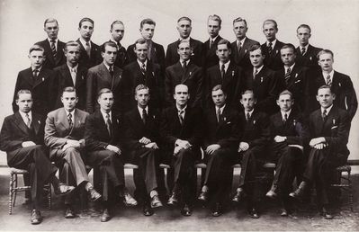Tallinn - 1936. German gymnasium (Revaler Deutsche Oberrealschule) -  May 1936 graduates
Left to right. Top row:  Eugen Nicot, Benzion Rubinstein, Arthur Ahlmenn, Siegmund Hamann, Uno Rossmann, Johannes Thomasow, Woldemar Huene, Arnold Habicht, Salomon Minkov
Middle row: Karl-Heinz Drittel, Viktor Trofimov, David Kljas, Konstantin Jürgenson, Woldemar Kelles, Rolf Wilde, Roman Matsov, Sigmund Lada, Roman Jakimovits
Bottom row - Eugen Hennings, Alexei Kisljakov, Alexander Berg, Gerhard Liivak, direktor Jakob Hansen, Hermann Fiegel, Osip Benenson, Klauss Lilienthal, Helmut Croon   
