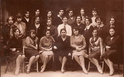 Tallinn - 1924. Russian gymnasium girls ~ 1924/5
Left to right.
Top row: ?, Marjasha Goldman (Reichman), ?, ?, ?, Zippe Levin (Bovschover), Nansi (Nohema) Edelhaus (Jakobson), Mirjam Usvanski (Gabovitsch)
Standing second row from top: Paula Pakkin (Besprosvanie), ?
Sitting: ?, ?, ?, ?, ?, Asja Pakin (Brisk)? or Bunja Eidus?, Natalja Goncharova 
