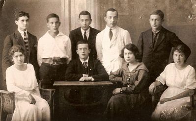 Members of the "Haluz" Dorpat in 26.8.1921. Farewell party to the first estonian haluza to go to Palestine - Ida Priver (Babst)
Left to right.
Standing: ?, Moshe (Mischa) Sela (Selmanovitsch), Josef Goldberg, Nachum Gurevitsch, Reuven Selmanovitsch
Sitting: Ella Amitan-Vilenski, Leib Vilenski, Ida Priver (Babst), Ethel Vilenski
Keywords: [S] [V] [G] [B]