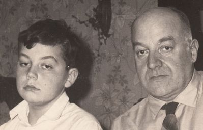 Musikant
Left to right: Viktor and Abram Musikant (1917-?)
