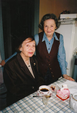 Dagmar Normet (Rubinstein) (1921-2008) left and Sima Schkop (1920-2016)
Keywords: [N] [S]