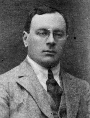 Hirsch Sack (1891 -194x [img]http://muuseum.jewish.ee/md.gif[/img])
