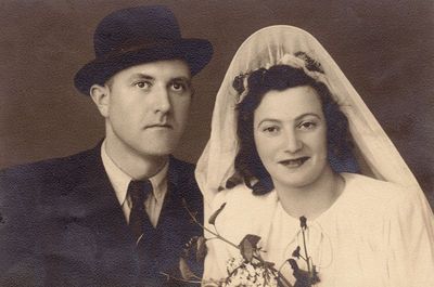 Zemah Blumberg and Hanna Blumberg (Goldberg)
