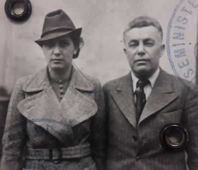 Schlomo Abeshaus (1890-1941  [img]http://muuseum.jewish.ee/md.gif[/img]) and Sarra Abeshaus (Aronov) (1911-?)
