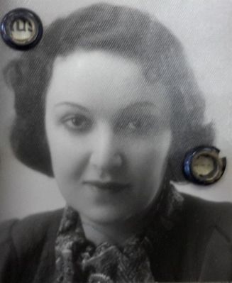 Ester Jakobson (Taub) (1908-1941 [img]http://muuseum.jewish.ee/md.gif[/img])
