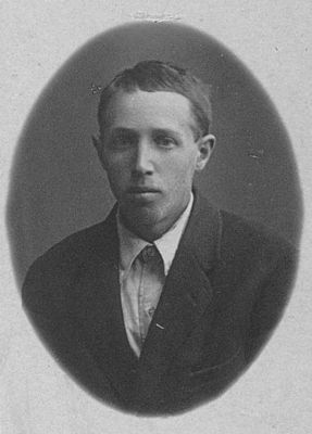 Barkan Haim (1900-1945 [img]http://muuseum.jewish.ee/md.gif[/img])
Perished in 1944 in Dachau, officially dead 1945
