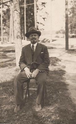 Elias (Edward) Hirschovitsch. 1931. 
