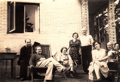 Friends 1960.
Josif Pakkinn, Samuel Rybak, Olga Kan, Elsa Gens, Meyer Gens, Paula Pakkin, Alja Isrin, Ruth Rybak
