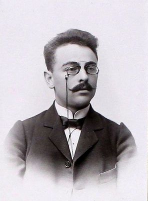 Abrahamson Hirsch (1878-1931?)
Dentist
Keywords: [A]