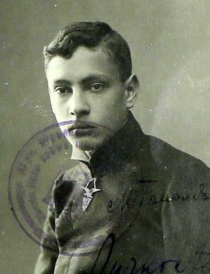 Maks (Meier) Golomb (1900-1964) in 1917.
