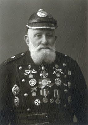 Jakob Aron Jakobson (1860-1941) [img]http://muuseum.jewish.ee/md.gif[/img] Tartu oldest firefighter.
Picture from 1939
Keywords: [J] [fire]