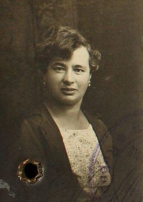 Sara Berson (Itzoch) (1888-1963)
