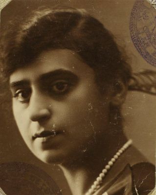 Liebe Advokat (Gleser, nee Buras) (1899-?)
Keywords: [G] [B]