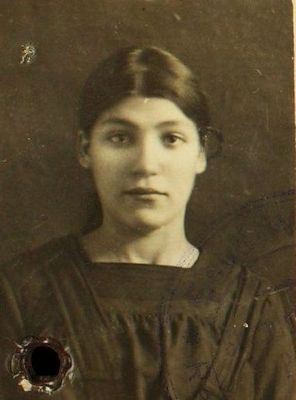 Sonja Gavronski (1908-?)
