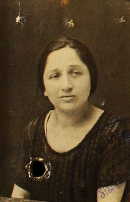 Raina-Lea Gor (1893-?)
