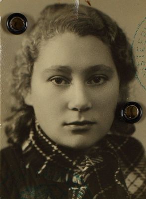 Dora (Scheine) Ben-Shmuel (Itzoch, nee Haitov) (1913-1997)
Keywords: [B] [H]