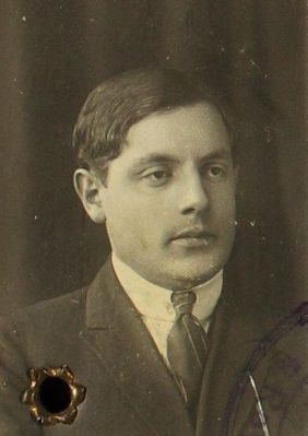 Aron Kaplan (1896-?)
