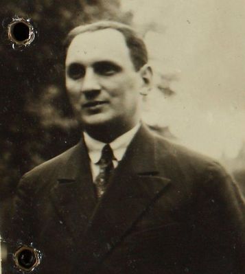 Leo Lipelis (1896-1941 [img]http://muuseum.jewish.ee/md.gif[/img]) 
