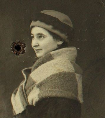 Frieda Rosenmann (Birkan) (1899- [img]http://muuseum.jewish.ee/md.gif[/img]) 
Keywords: [B]