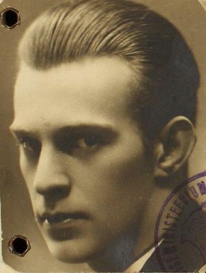 Efraim Pessin (1902-1944)
