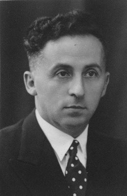 Lazar Gulkovitsch (1899-1941 [img]http://muuseum.jewish.ee/md.gif[/img])
Keywords: [G]