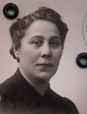 Haja Strasch (?) (1887-1948). Passport from 1939
