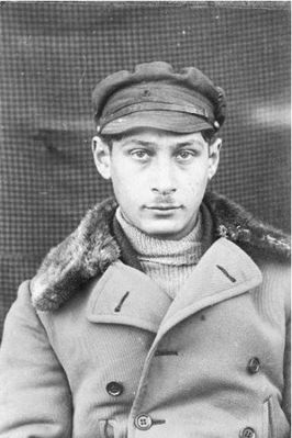 Goldov Bernard (1901-1944)
Võru Kriminaalpolitsei. Tagaotsitavad kurjategijad
