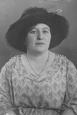 Hirschhorn (Idelsohn) Dora (1891-194x [img]http://muuseum.jewish.ee/md.gif[/img] )
Probably killed in Riga ghetto - passport on Yad Vashem site.
