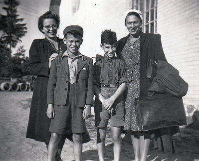 Irene Fallstein (Klas) - left with Eri Klas and Anna Klas (Gurevitsch) with Tolja Falstein

