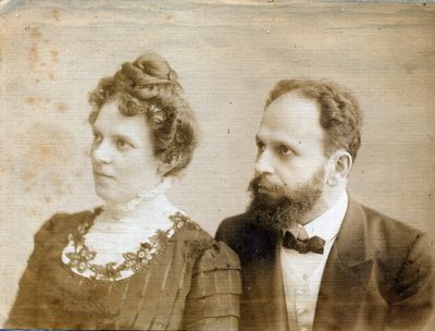 Jakob Vainer  (1870-1942 [img]http://muuseum.jewish.ee/md.gif[/img]) with wife Elisabeth Vainer (Valler)

