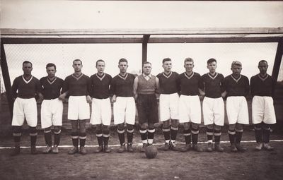 T.P. "Olümpia" 1932.
3d from left - Josif Pakkin
