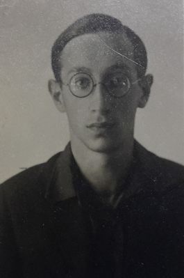 Kaplan Lev-Benjamin (1908-?)
Keywords: [medics]