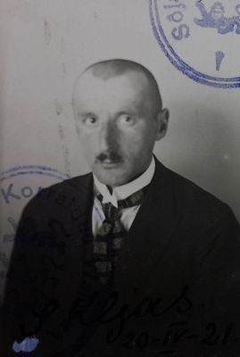 Kljas Salman (1870-1903)
Keywords: [medics]