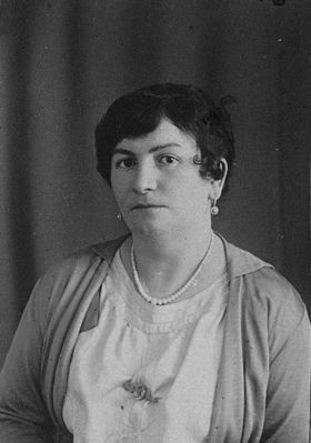 Klompus (Sundelevitsch) Ida (1882-1941 [img]http://muuseum.jewish.ee/md.gif[/img])
