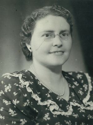 Sara Nechamtschin (Rybka) (1921-1984)
Keywords: [R]