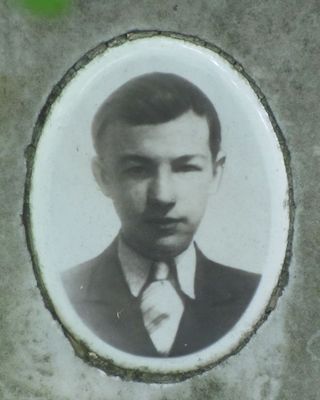 Schapse (Aleksandr, Bubi) Goldberg (1924-1942)
