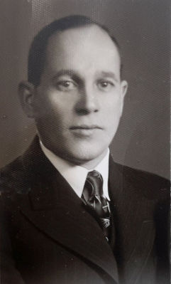 Lapidus Moshe (1903-1985)
Keywords: [L]